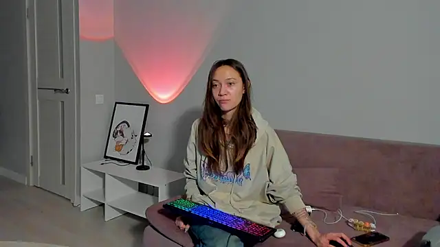 EllaSky xoxo online show from 01.18.25