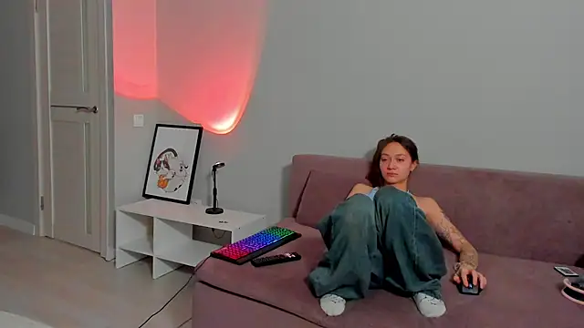 EllaSky xoxo online show from 01.25.25