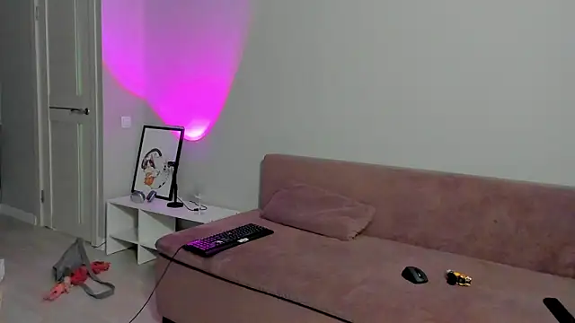 EllaSky xoxo online show from 02.01.25