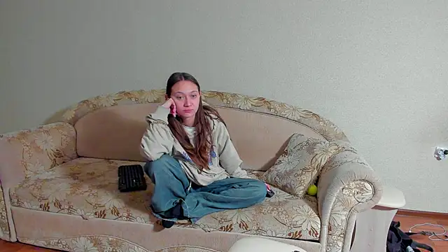 EllaSky xoxo online show from 03.21.25