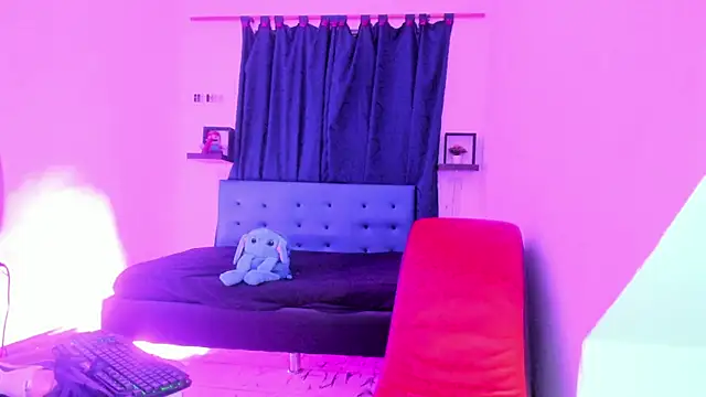 Snapshot of Camila_TransGirl chatting on 03.19.25 Camila TransGirl online show from 03.19.25