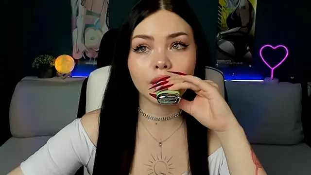 AkiraKatsu online show from 02.01.25