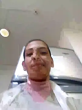 Snapshot of Alisson_420 chatting on 10.21.25 Alisson 420 online show from 10.21.25