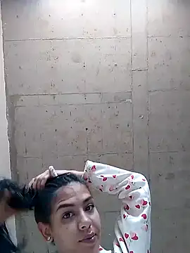 Snapshot of Alisson_420 chatting on 11.10.25 Alisson 420 online show from 11.10.25