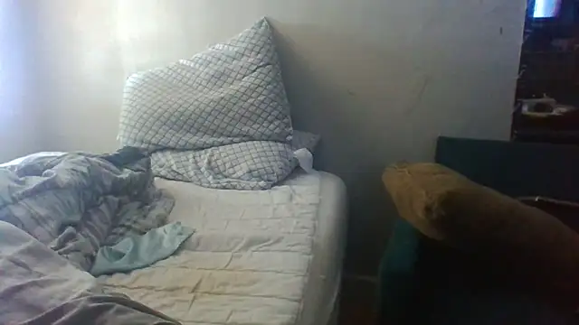 HottieGymBuddy69 online show from 02.23.25