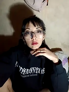 Snapshot of HighLilith chatting on 03.05.25 HighLilith online show from 03.05.25