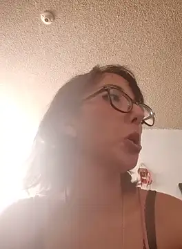 Snapshot of HighLilith chatting on 09.24.25 HighLilith online show from 09.24.25