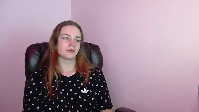 Snapshot of KLEOKILLS chatting on 01.02.25 KLEOKILLS online show from 01.02.25