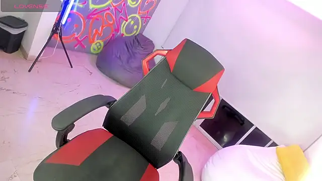 GEANNAROSE online show from 03.15.25