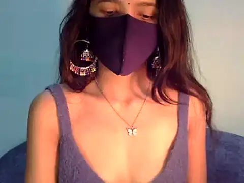 Snapshot of Cute_Alaina chatting on 01.14.25 Cute Alaina online show from 01.14.25