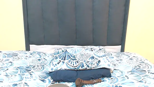 kittykhloe22 online show from 11.13.25