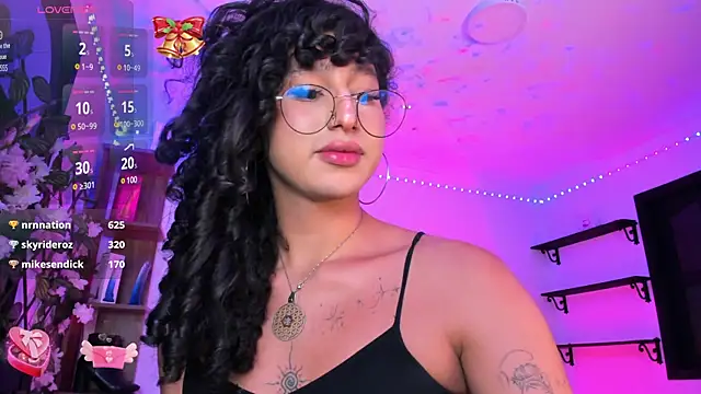 Heka Prudence online show from 02.13.25