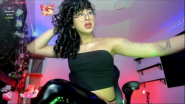 Heka Prudence online show from 09.11.25