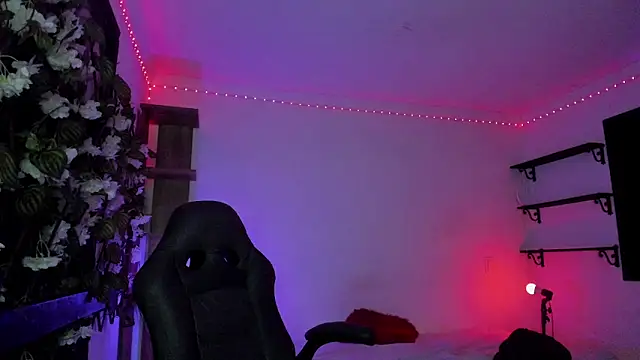 Heka Prudence online show from 04.19.26