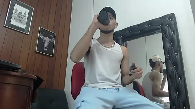 Snapshot of jhon_ath chatting on 12.24.24 jhon ath online show from 12.24.24