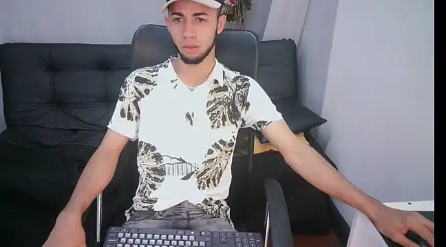 Snapshot of jhon_ath chatting on 02.06.25 jhon ath online show from 02.06.25