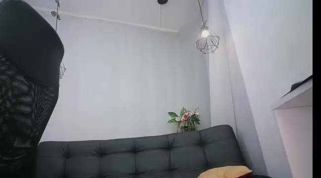 Snapshot of jhon_ath chatting on 02.08.25 jhon ath online show from 02.08.25