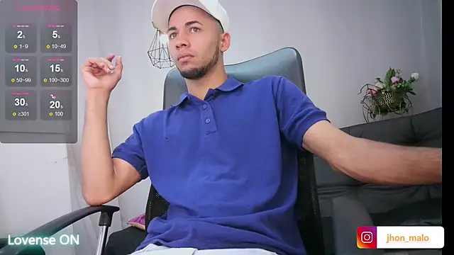 Snapshot of jhon_ath chatting on 02.20.25 jhon ath online show from 02.20.25