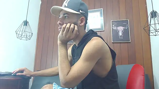 Snapshot of jhon_ath chatting on 03.21.25 jhon ath online show from 03.21.25