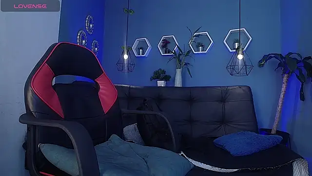 Snapshot of jhon_ath chatting on 09.20.25 jhon ath online show from 09.20.25