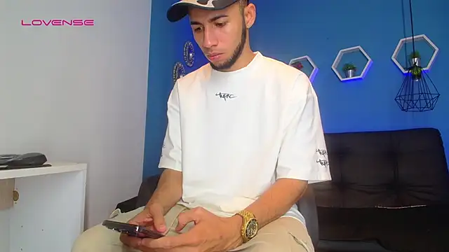 Snapshot of jhon_ath chatting on 10.09.25 jhon ath online show from 10.09.25