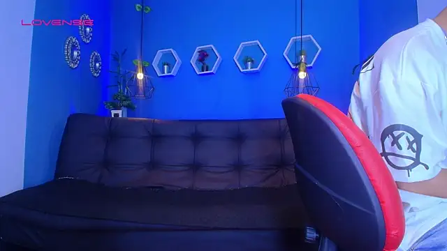 Snapshot of jhon_ath chatting on 10.19.25 jhon ath online show from 10.19.25