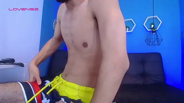 Snapshot of jhon_ath chatting on 11.19.25 jhon ath online show from 11.19.25