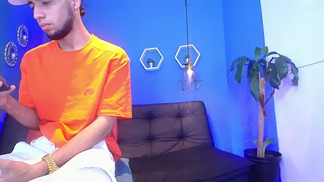 Snapshot of jhon_ath chatting on 11.28.25 jhon ath online show from 11.28.25