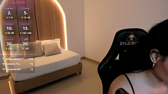 Snapshot of dulce_natyy chatting on 09.10.25 dulce natyy online show from 09.10.25