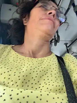 MireyaTorresGu online show from 01.05.26