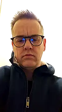 Snapshot of Hectorthyssen1 chatting on 01.05.25 Hectorthyssen1 online show from 01.05.25