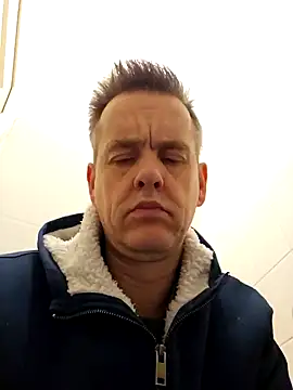 Snapshot of Hectorthyssen1 chatting on 01.11.25 Hectorthyssen1 online show from 01.11.25