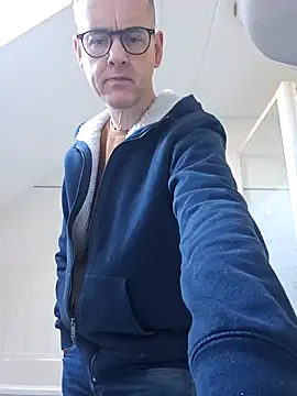 Snapshot of Hectorthyssen1 chatting on 02.02.25 Hectorthyssen1 online show from 02.02.25