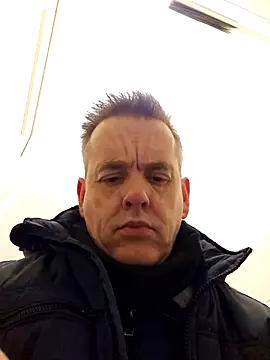 Snapshot of Hectorthyssen1 chatting on 02.15.25 Hectorthyssen1 online show from 02.15.25