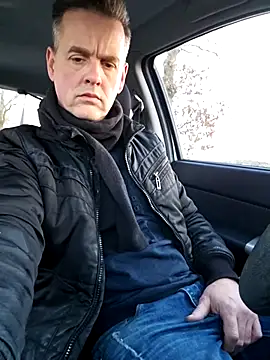 Snapshot of Hectorthyssen1 chatting on 02.17.25 Hectorthyssen1 online show from 02.17.25