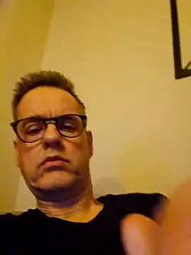 Snapshot of Hectorthyssen1 chatting on 02.19.25 Hectorthyssen1 online show from 02.19.25