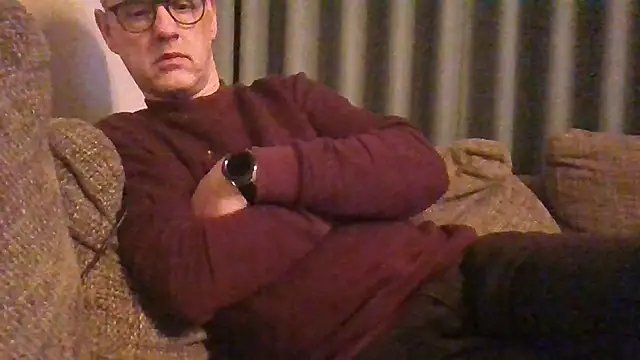 Snapshot of Hectorthyssen1 chatting on 02.22.25 Hectorthyssen1 online show from 02.22.25