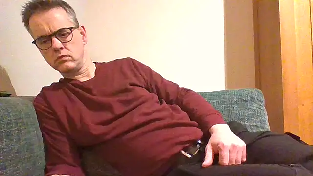 Snapshot of Hectorthyssen1 chatting on 02.24.25 Hectorthyssen1 online show from 02.24.25