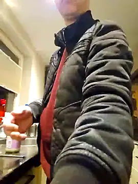 Snapshot of Hectorthyssen1 chatting on 02.27.25 Hectorthyssen1 online show from 02.27.25