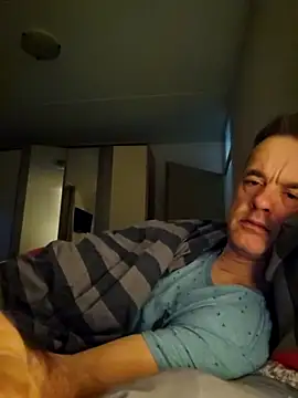 Snapshot of Hectorthyssen1 chatting on 10.26.25 Hectorthyssen1 online show from 10.26.25