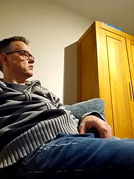 Hectorthyssen1 online show from 11.29.25