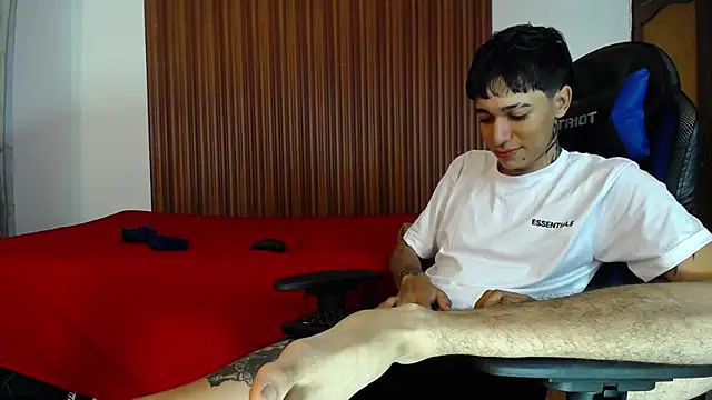 Snapshot of Zacktk7 chatting on 12.28.24 Zacktk7 online show from 12.28.24