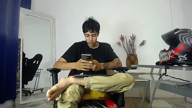 Snapshot of Zacktk7 chatting on 01.20.25 Zacktk7 online show from 01.20.25