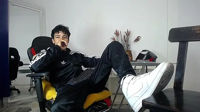 Snapshot of Zacktk7 chatting on 01.22.25 Zacktk7 online show from 01.22.25