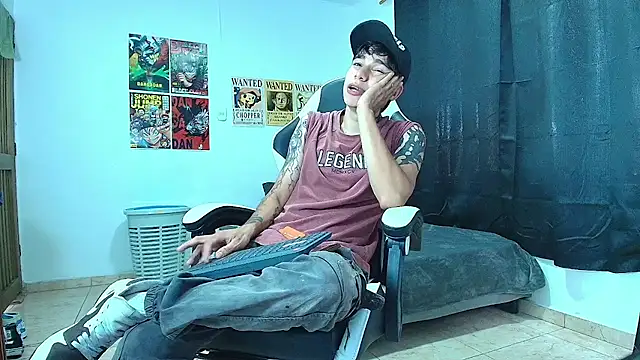 Snapshot of Zacktk7 chatting on 02.13.25 Zacktk7 online show from 02.13.25