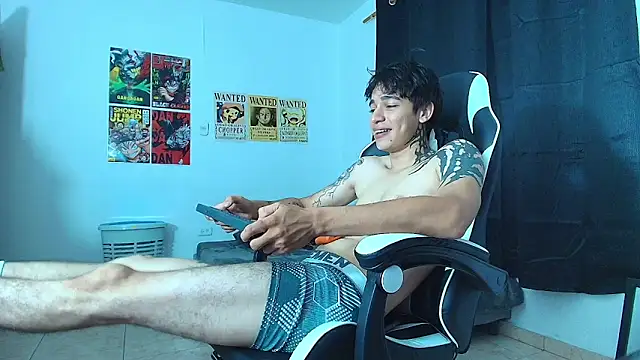 Snapshot of Zacktk7 chatting on 02.13.25 Zacktk7 online show from 02.13.25