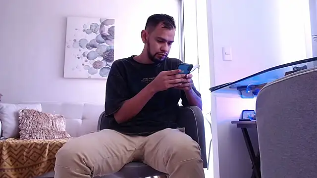 Snapshot of Bedobigcock chatting on 09.28.25 Bedobigcock online show from 09.28.25