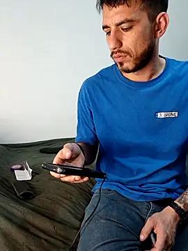 jhonyhot9292 online show from 04.22.26