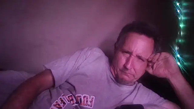 Snapshot of George48 chatting on 11.24.25 George48 online show from 11.24.25