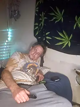 Snapshot of George48 chatting on 12.16.25 George48 online show from 12.16.25